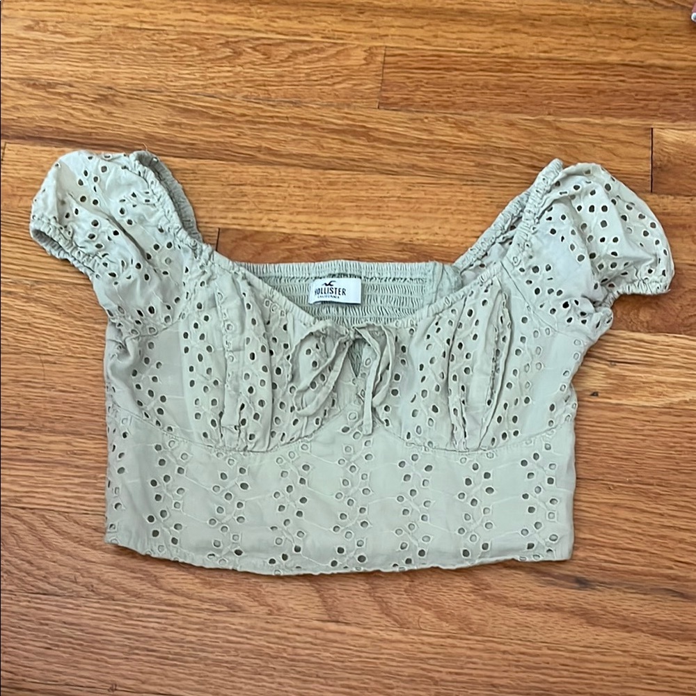 Hollister Green Puff Sleeve Crop Blouse